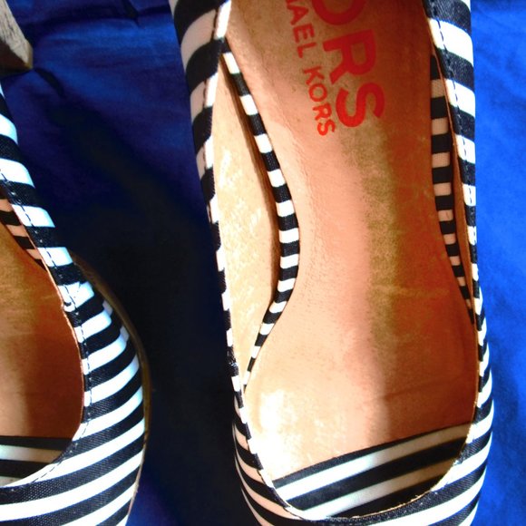 PAIR of MICHAEL KORS BLACK STRIPE FABRIC HIGH HEEL SHOE - Picture 4 of 10
